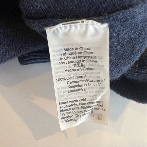 J. Crew Men's Navy 100% Cashmere Sweater - Picture 3 of 3